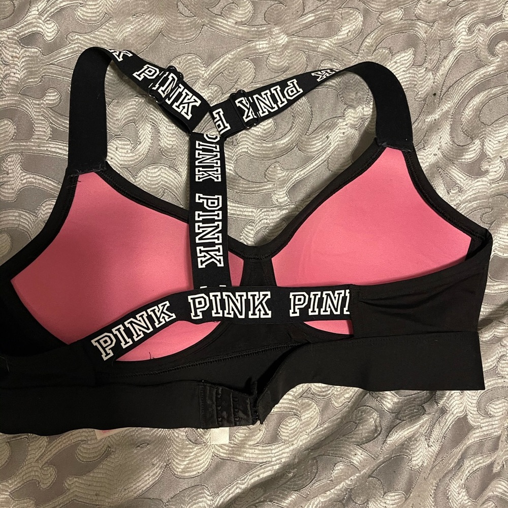 PiNK sports bra